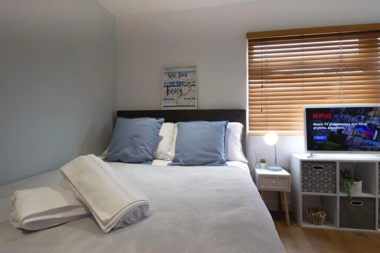 Bournemouth - Self Contained Annex Apartment